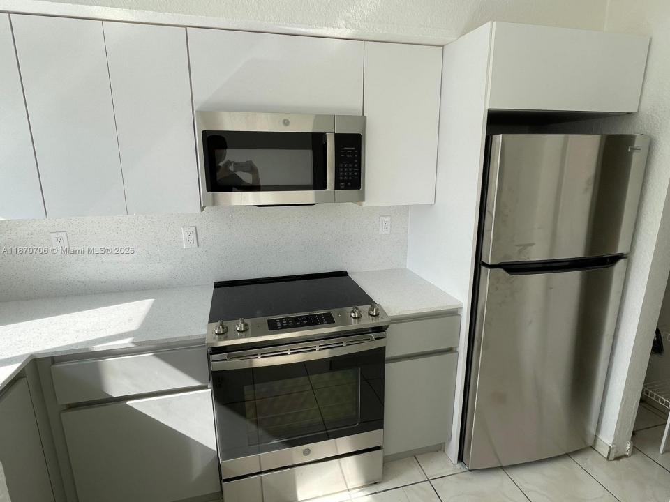 406 NW 84th Ter 406, Miami, Flórida 33150, Estados Unidos