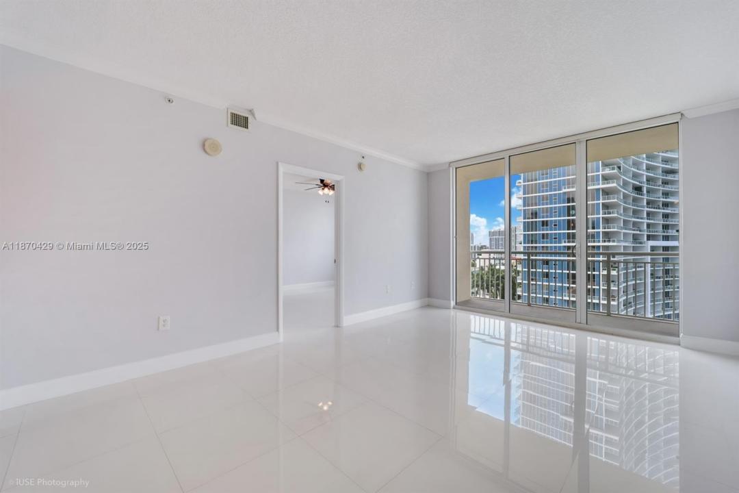 2000 N Bayshore Dr 1203, Miami, Florida 33137