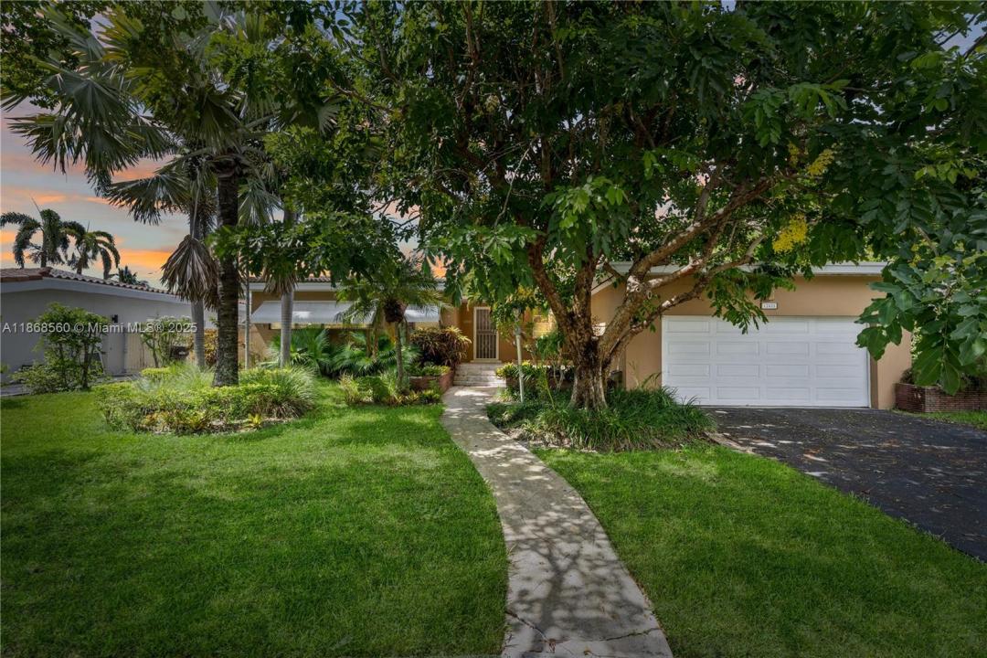 12488 N Bayshore Dr, North Miami, Floride 33181, États-Unis