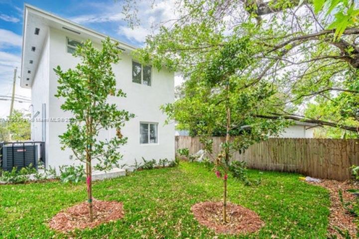 2770 NW 44 St, Miami, Флорида 33142, Соединенные Штаты