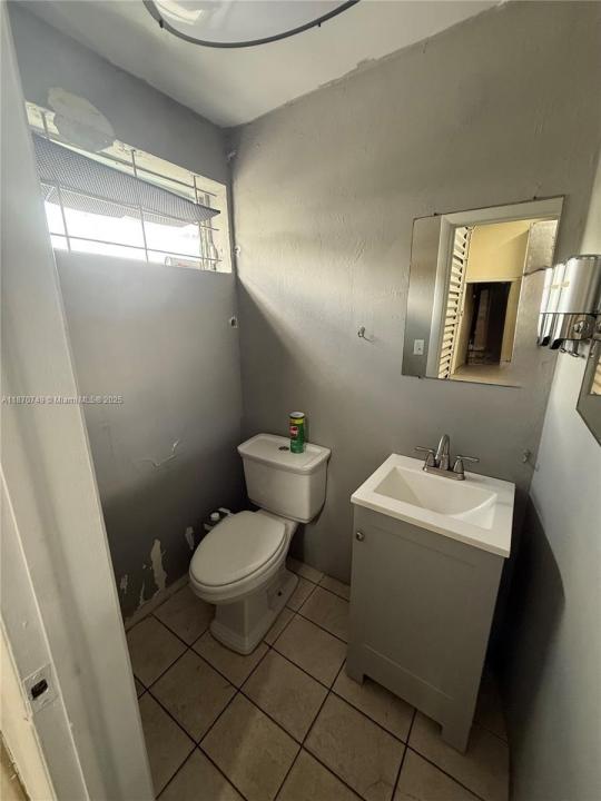 91 NW 166th St, Miami, פלורידה 33169, ארצות הברית של אמריקה 