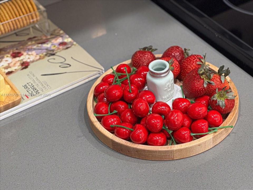 541 NW 33rd St 5, Miami, 佛罗里达州 33127, 美国