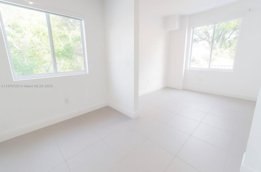 541 NW 33rd St 5, Miami, 佛罗里达州 33127, 美国