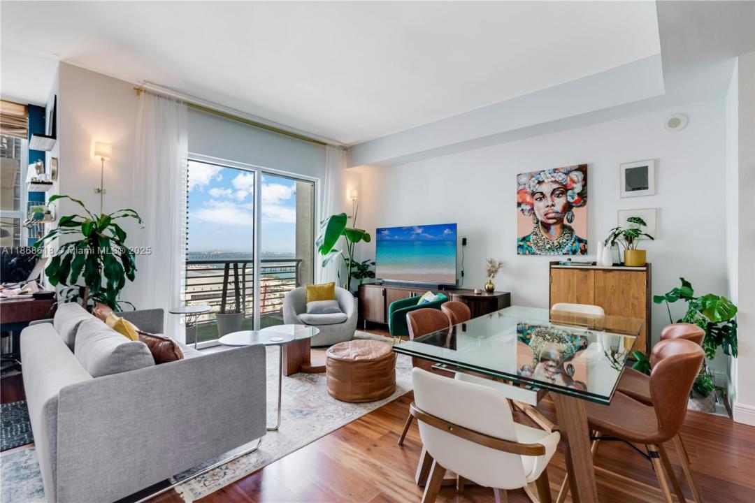 234 NE 3rd St LPH06, Miami, Floride 33132, États-Unis