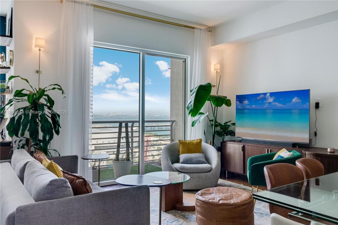 234 NE 3rd St LPH06, Miami, Floride 33132, États-Unis