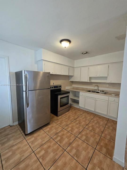 16041 NE 19th Ct 1, North Miami Beach, Flórida 33162, Estados Unidos