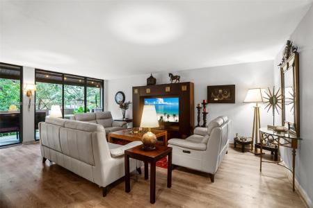 101 SW 96th Ter 204, Plantation, Florida 33324, USA