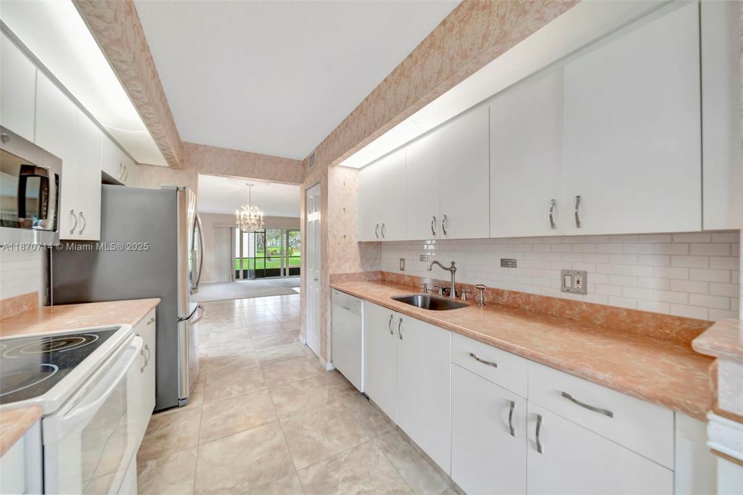 13105 SW 16th Ct 101L, Pembroke Pines, Флорида 33027, Соединенные Штаты
