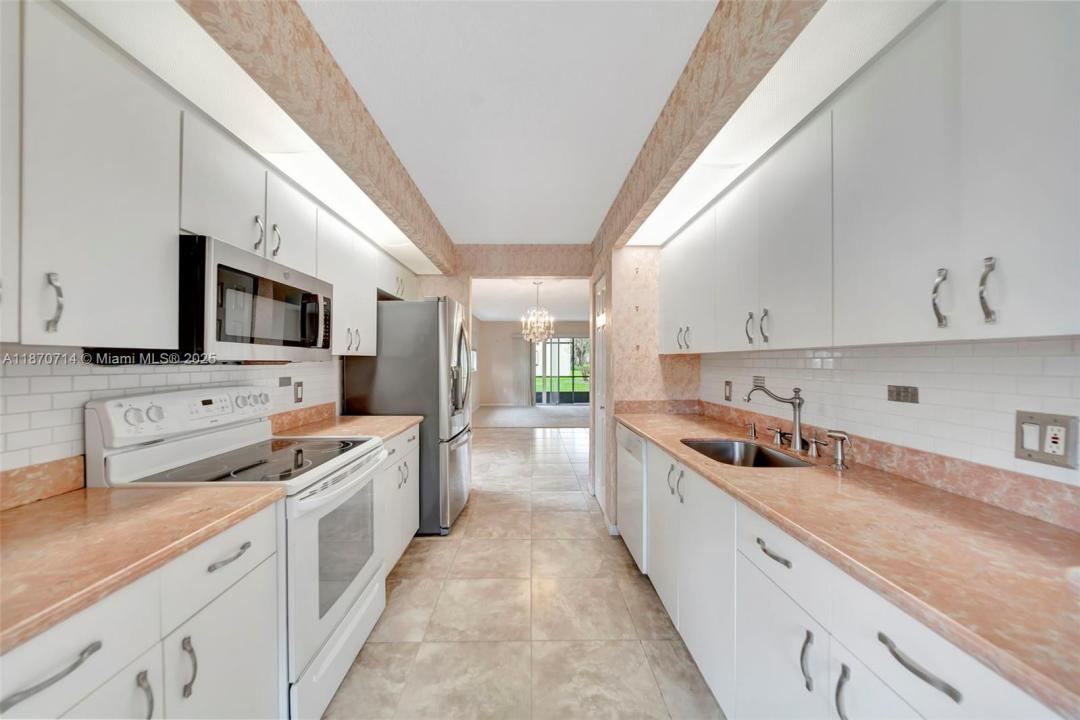 13105 SW 16th Ct 101L, Pembroke Pines, Флорида 33027, Соединенные Штаты
