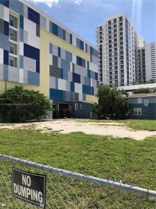 215 NE 25 STREET, Miami, Florida 33137, USA