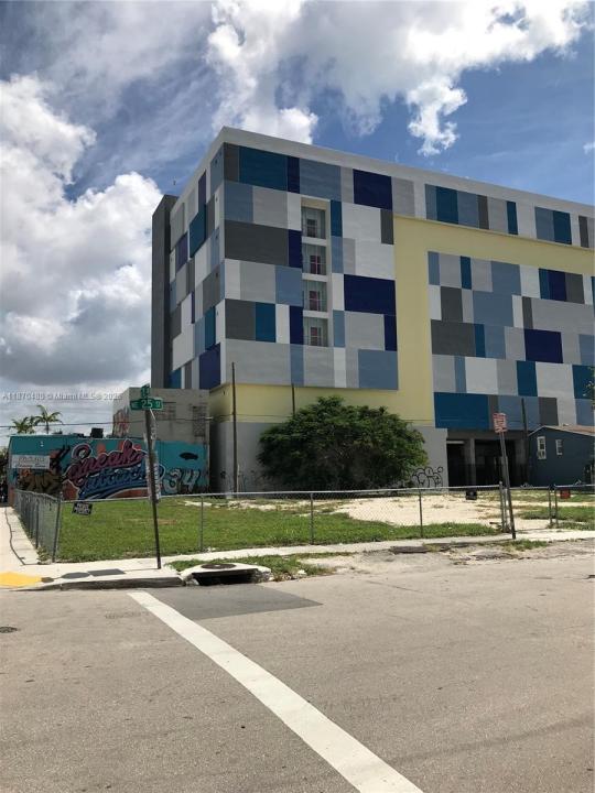 215 NE 25 STREET, Miami, フロリダ 33137, アメリカ合衆国