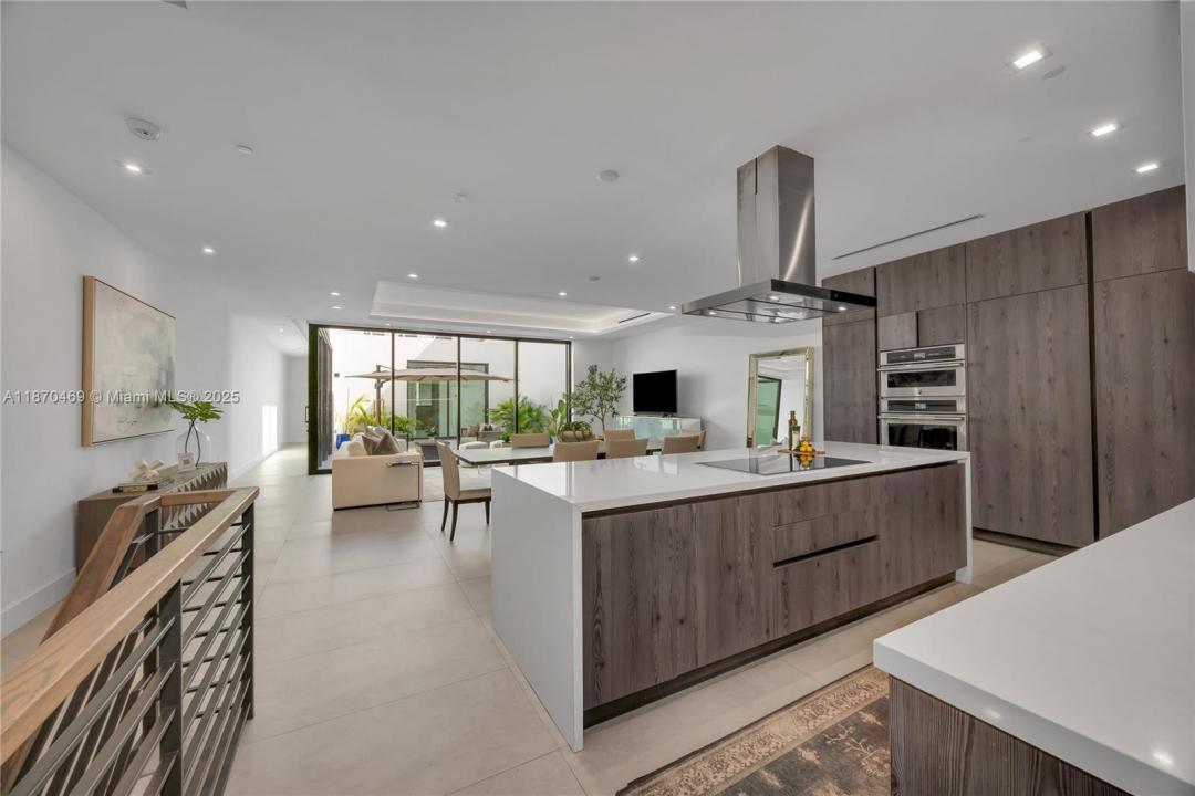 617 Almeria Ave, Coral Gables, Floryda 33134, USA