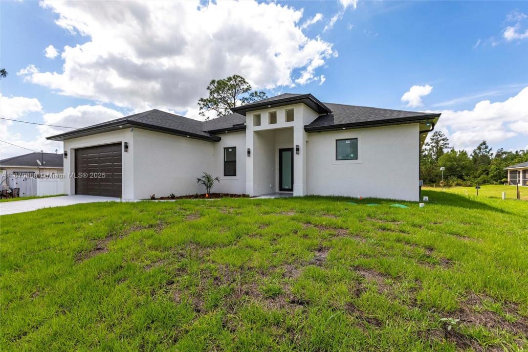 2502 E 10th St 2502, Lehigh Acres, Florida 33936