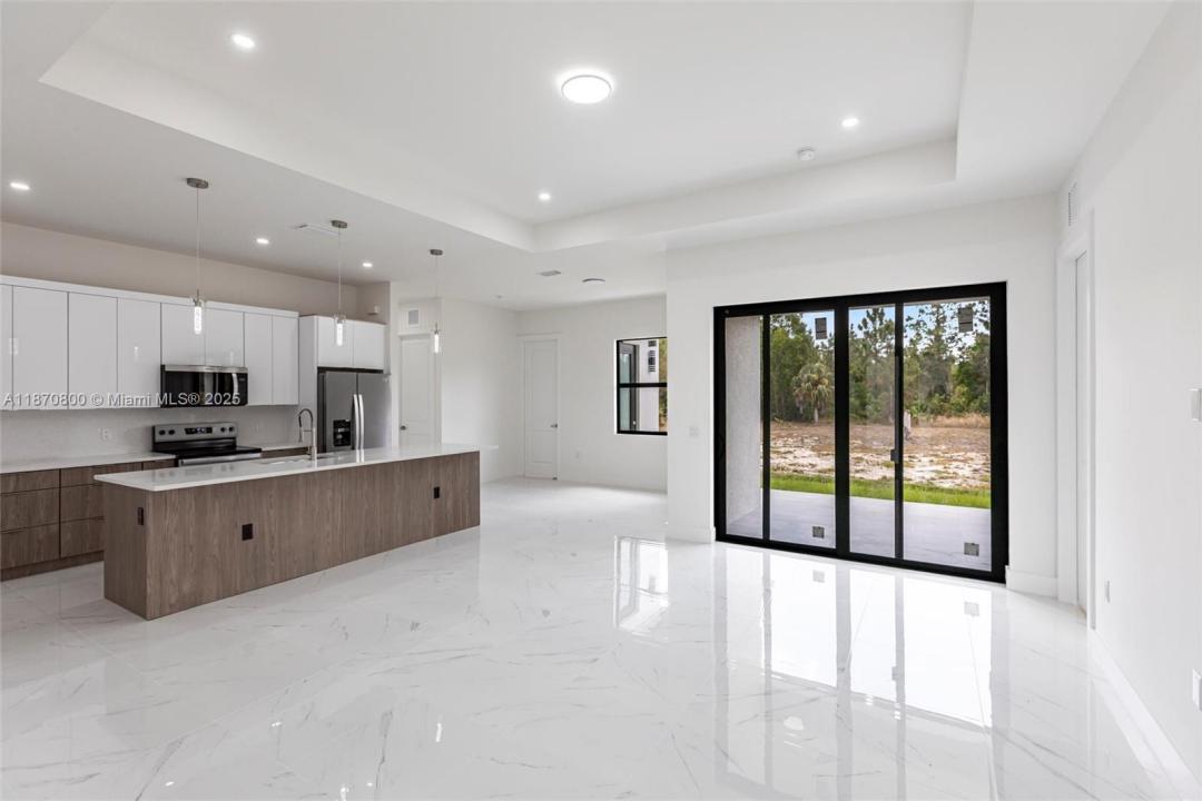 2502 E 10th St 2502, Lehigh Acres, Florida 33936