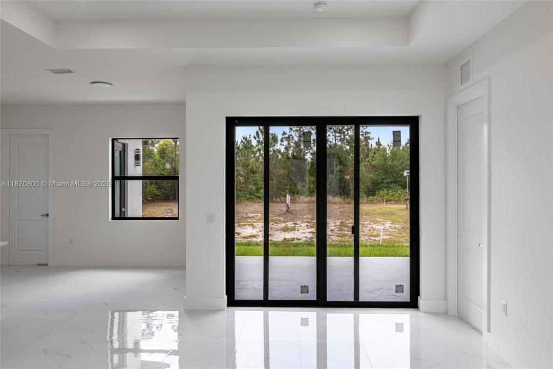 2502 E 10th St 2502, Lehigh Acres, Florida 33936