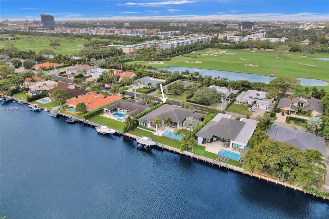 1651 Diplomat Pkwy, Hallandale Beach, Florida 33009