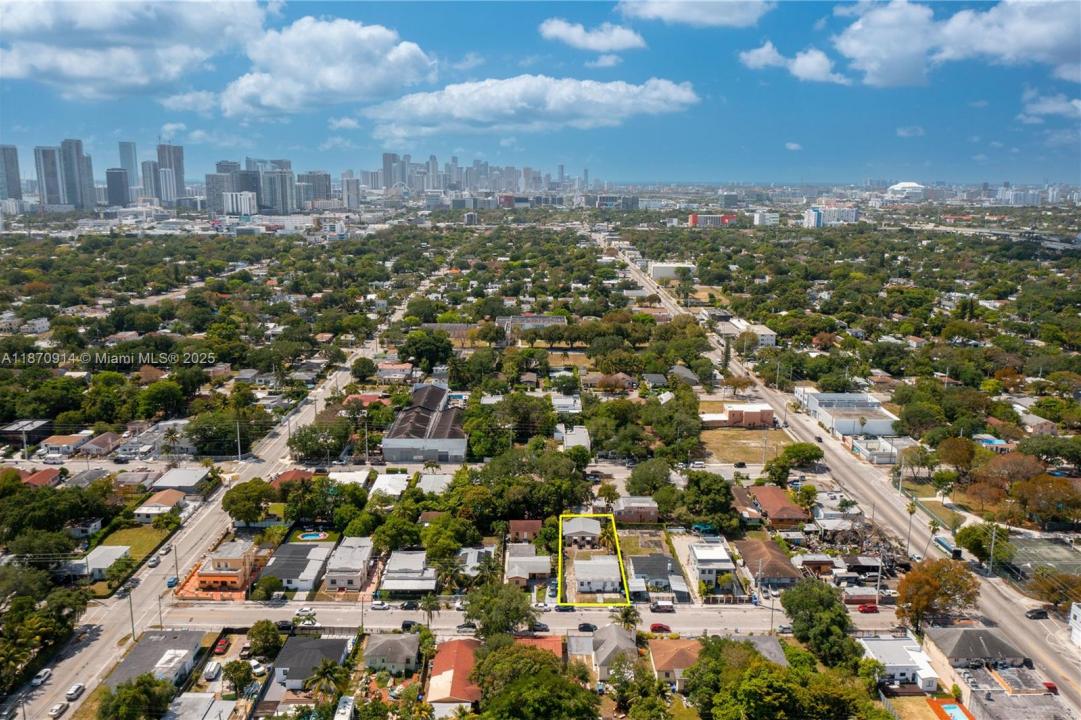 144 NW 53rd St, Miami, Floryda 33127, USA