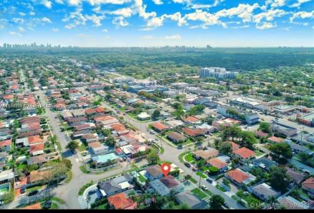 5911 SW 6th St 1, Miami, Florida 33144, USA