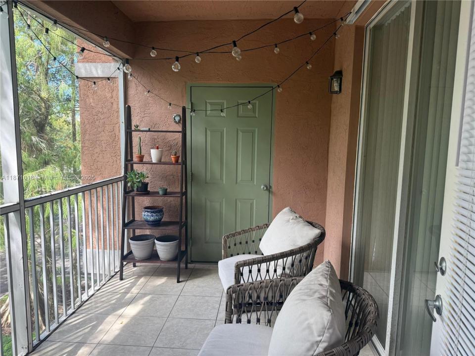 6876 W Sample Rd 6876, Coral Springs, Флорида 33067, Соединенные Штаты