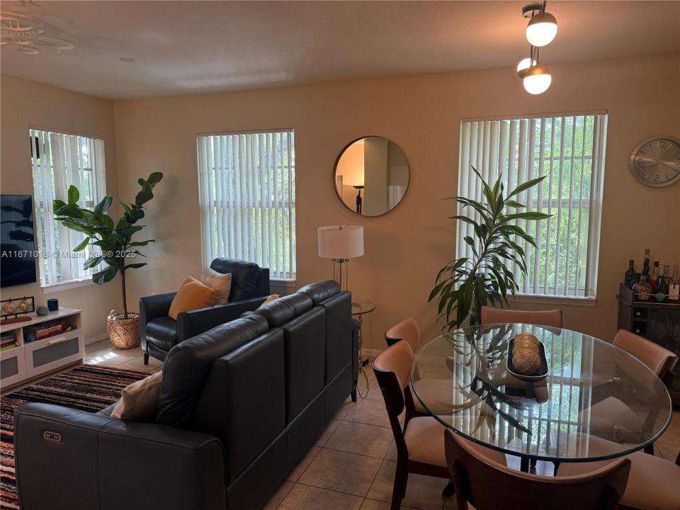6876 W Sample Rd 6876, Coral Springs, Флорида 33067, Соединенные Штаты