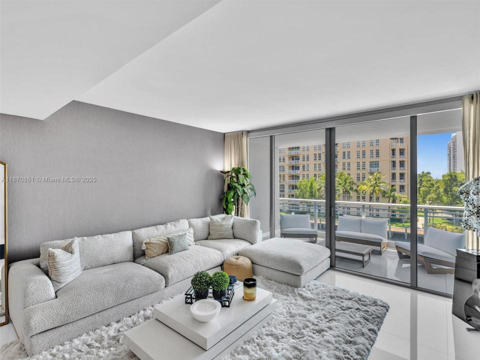 2950 NE 188th St 312, Aventura, 佛羅里達州 33180, 美國