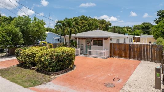 125 Harbor Dr, Key Largo, Florida 33037, USA