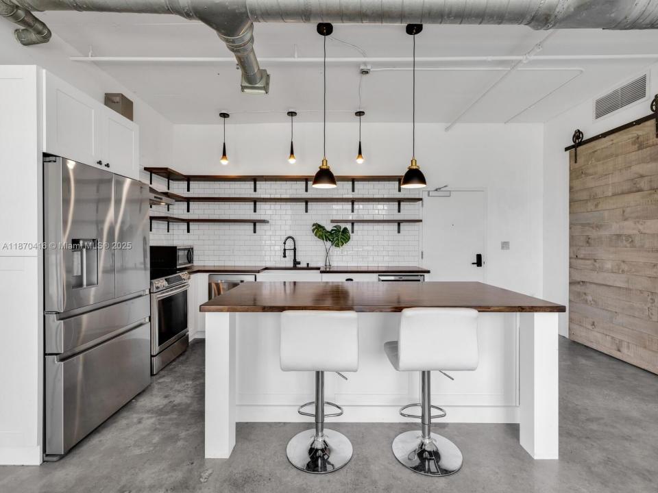 444 NE 30th St 402, Miami, Флорида 33137, Соединенные Штаты