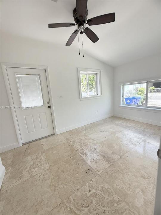 1450 NW 35th St, Miami, Florida 33142