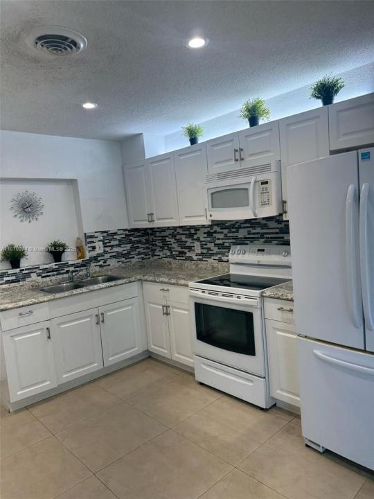4808 NW 27th Ter, Tamarac, Флорида 33309, Соединенные Штаты