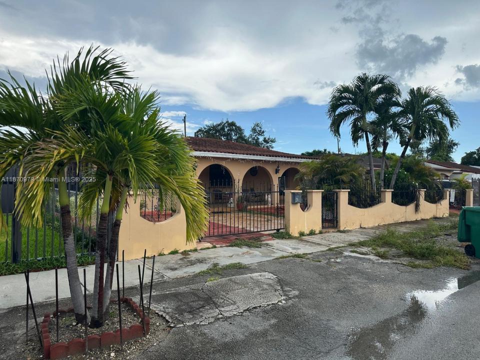 911 NW 30th Pl, Miami, Florida 33125, HOA KỲ