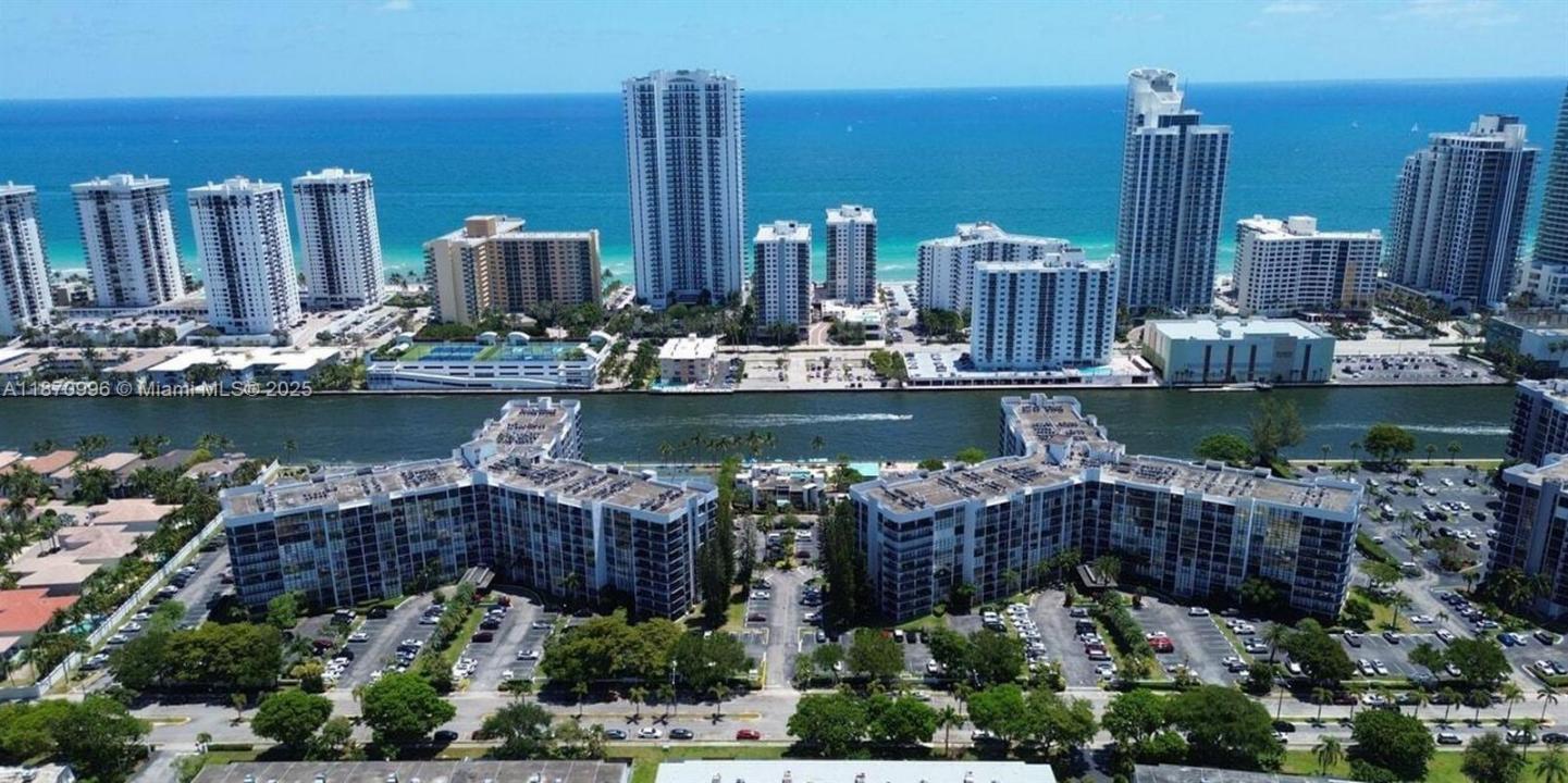 1000 Parkview Dr 825, Hallandale Beach, Florida 33009