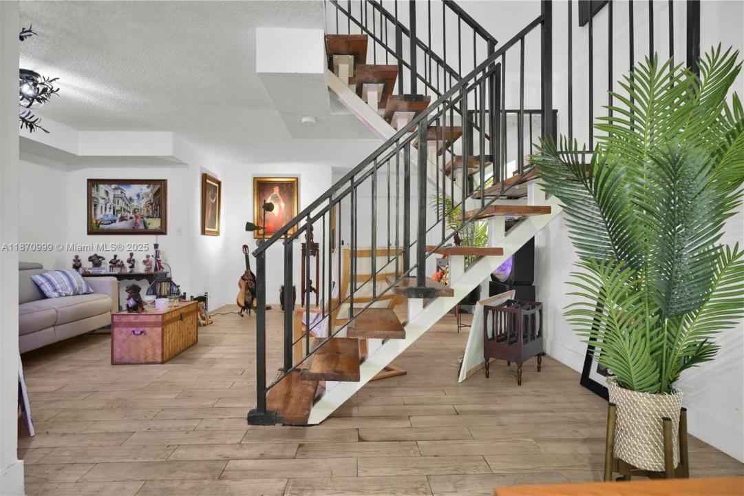 1131 SW 104th Ct, Miami, Florida 33174