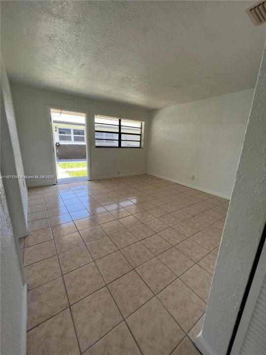 300 NW 5th Ter 1, Hallandale Beach, Flórida 33009, Estados Unidos