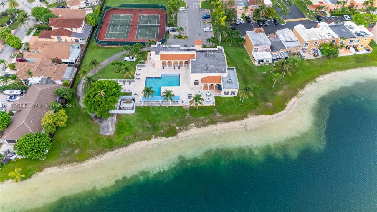 12521 NW 11th Ln 105, Miami, Florida 33182, Estados Unidos