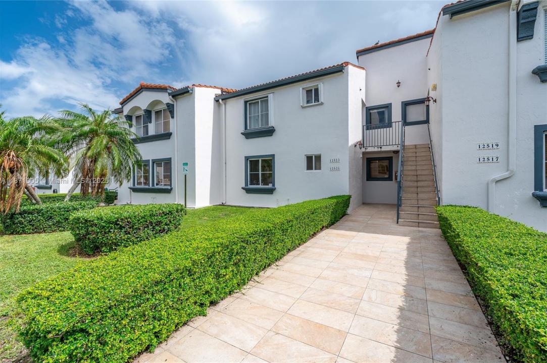 12521 NW 11th Ln 105, Miami, Florida 33182, Estados Unidos