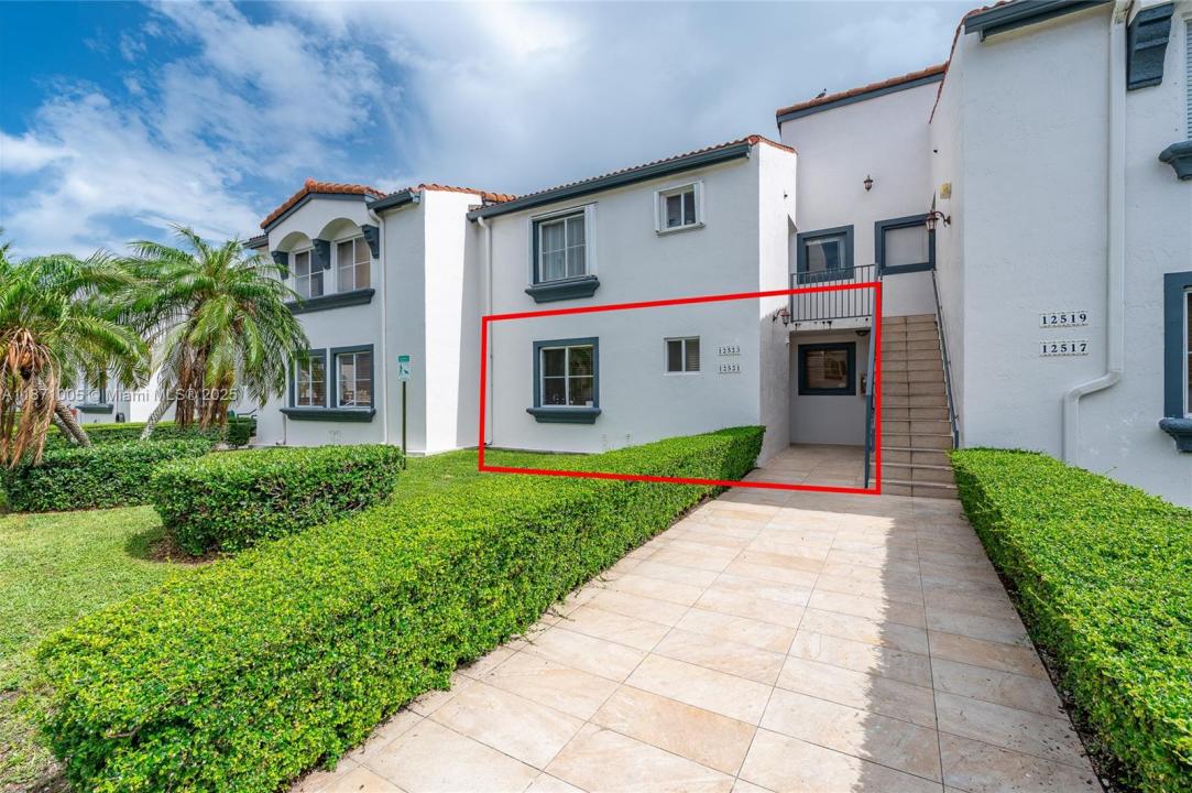12521 NW 11th Ln 105, Miami, Florida 33182, Estados Unidos