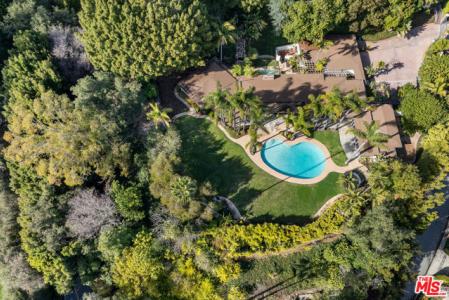 St Pierre Road, Los Angeles, 加州 90077, 美國