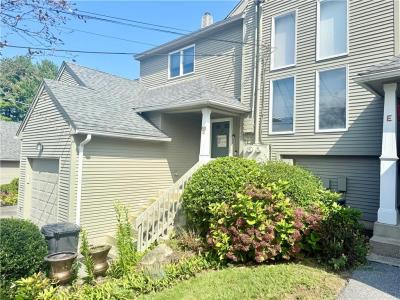 68 Hilltop Drive D, North Providence, RI 02904, USA