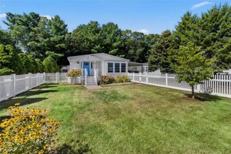 165 Little Pond Road, South Kingstown, רוד איילנד 02879, ארצות הברית של אמריקה