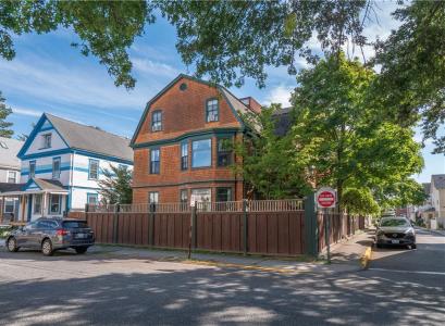17 Lincoln Street, Newport, Rhode Island 02840