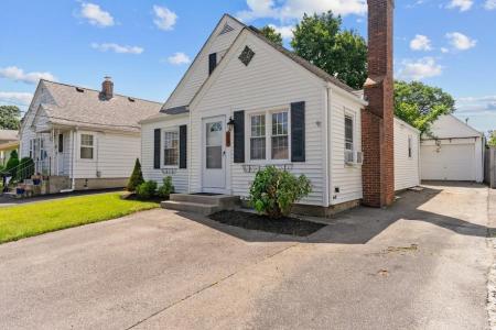74 Leslie Street, Cranston, Rhode Island 02910, États-Unis