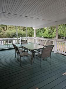 18 Moskalyk Street, West Warwick, Rhode Island 02893, États-Unis