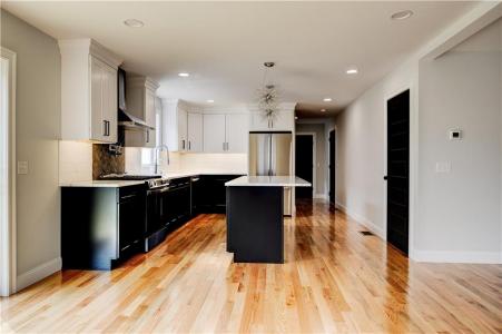212 St Louis Avenue, Woonsocket, רוד איילנד 02895, ארצות הברית של אמריקה 