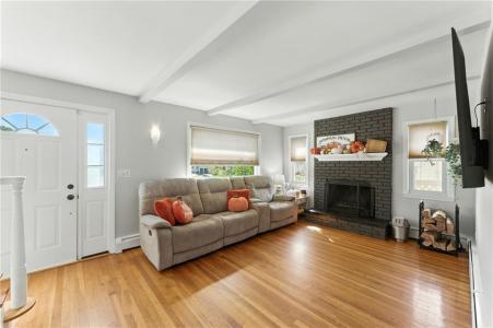 33 Swan Street, North Providence, Rhode Island 02911, USA