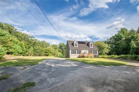 40 Hicks Way, Scituate, Rhode Island 02825