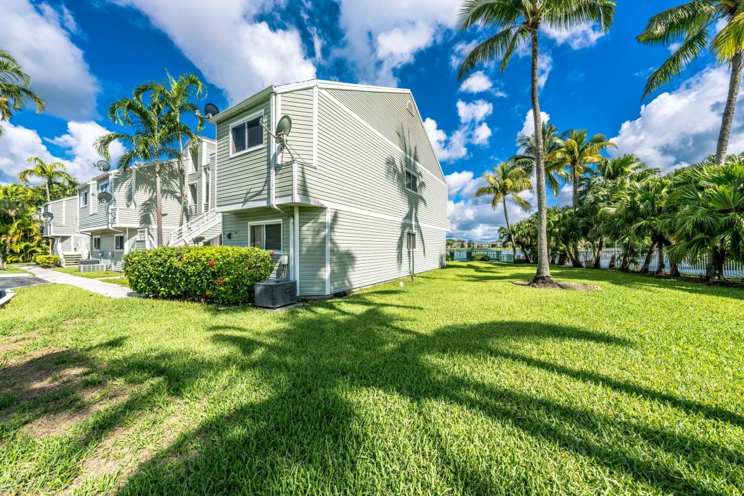 3401 NW 44th Street 206, Lauderdale Lakes, Florida 33309