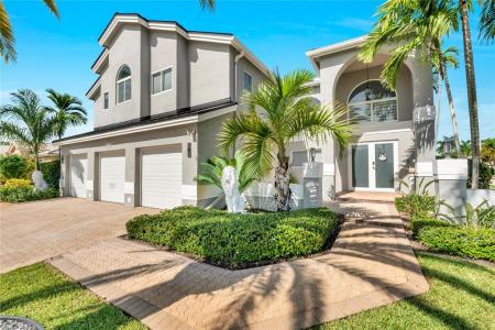 960 NW 201st Ter, Pembroke Pines, Florida 33029