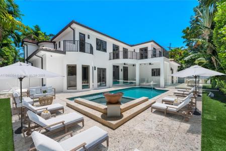 70 Camden Dr, Bal Harbour, Floride 33154, États-Unis