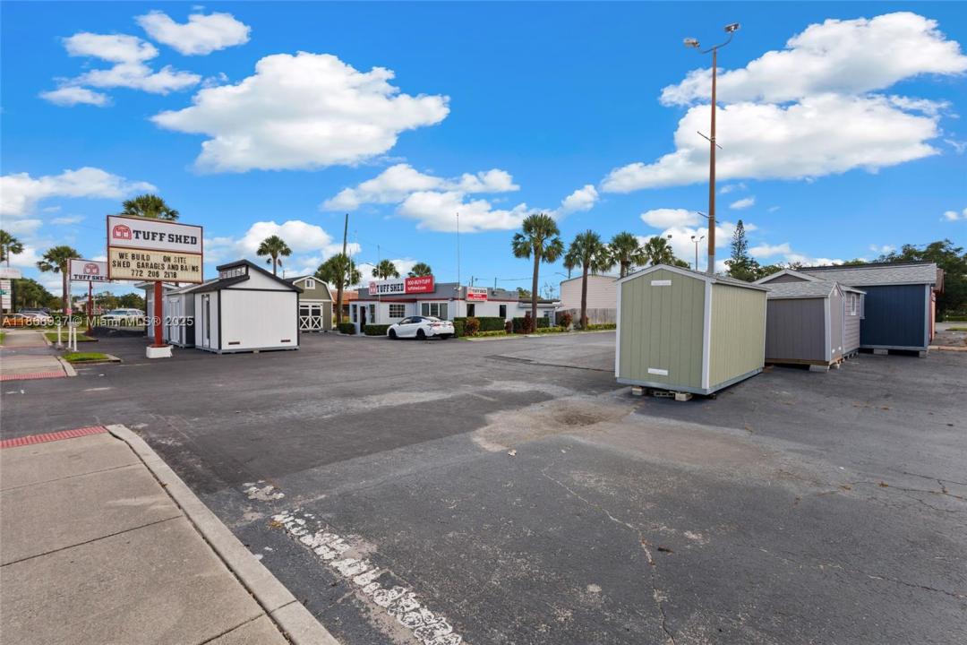 2402 S US HWY 1, Fort Pierce, 佛罗里达州 34982, 美国