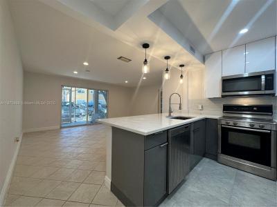 441 SE 10th St 102, Dania Beach, Florida 33004, USA